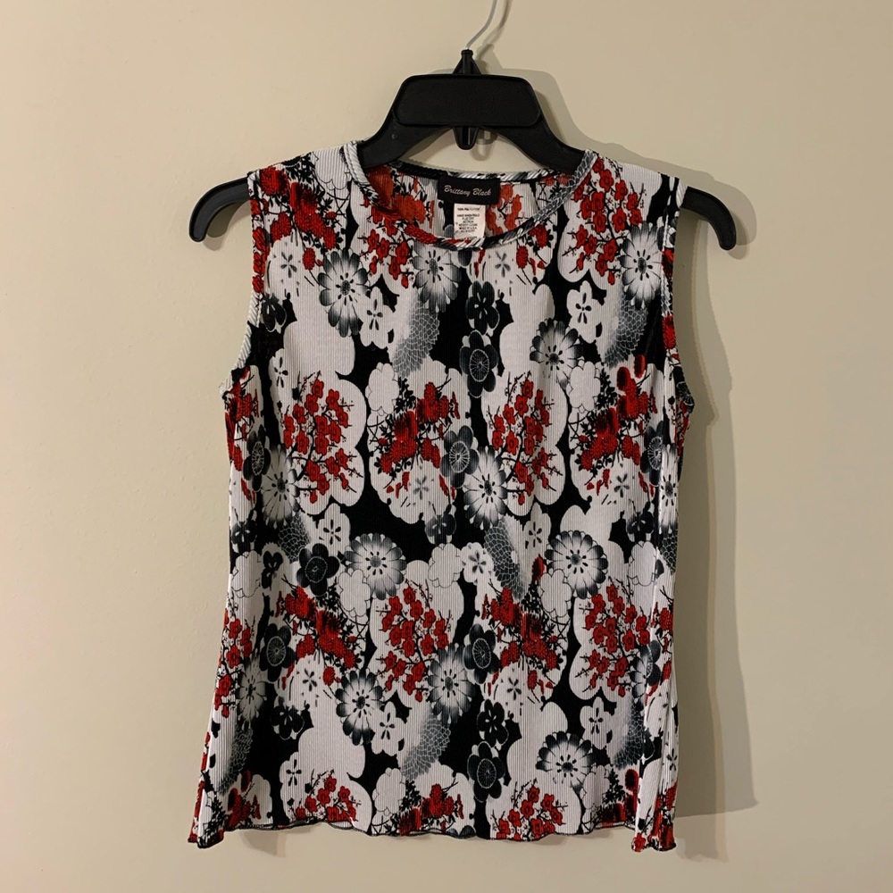 Brittany Black Sleeveless Top - Picture 10 of 11